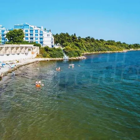 Lejlighed двустаен с морска панорама в Blue Bay Palace Pomorie