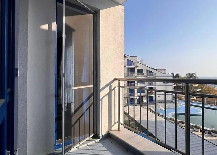 公寓 двустаен с морска панорама в Blue Bay Palace *