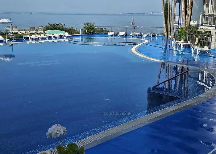 公寓 двустаен с морска панорама в Blue Bay Palace