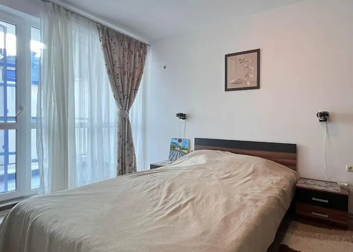 двустаен с морска панорама в Blue Bay Palace 公寓 帕莫瑞