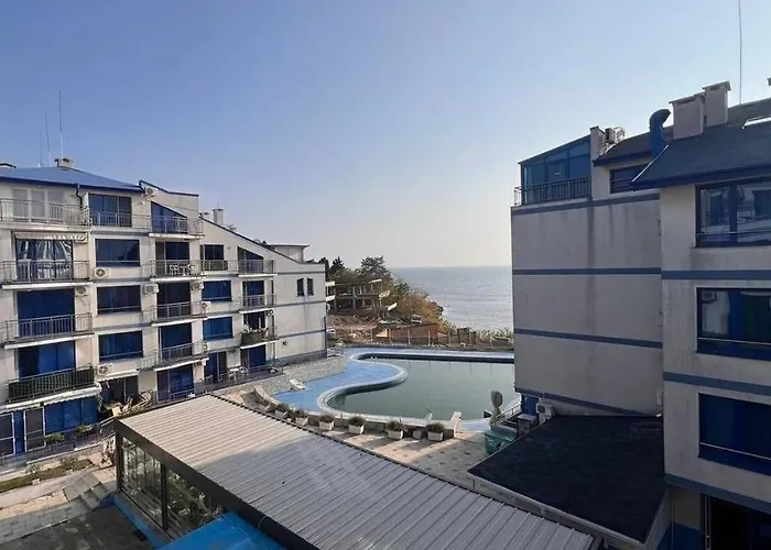 двустаен с морска панорама в Blue Bay Palace 公寓