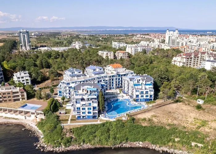 公寓 двустаен с морска панорама в Blue Bay Palace 帕莫瑞