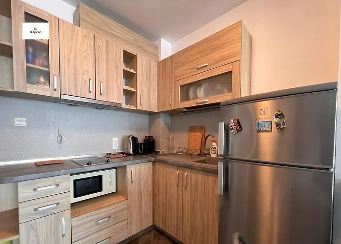 двустаен с морска панорама в Blue Bay Palace Apartment Pomorie